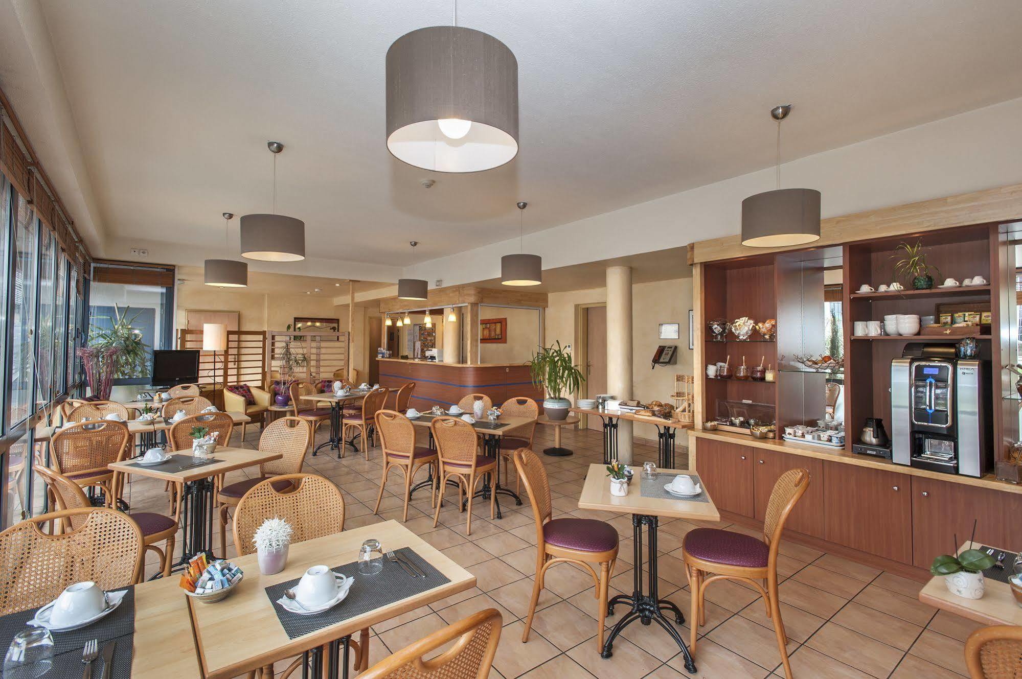 Hotel Deltour Bourran 3*